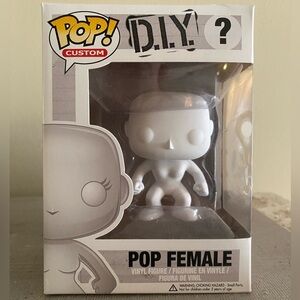 Funko 🧑‍🎨 DIY 🎨 Pop  Female Vinyl Figure - White 🫟